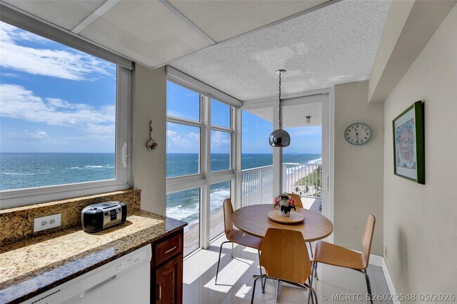 Building Photo - 1370 S Ocean Blvd
