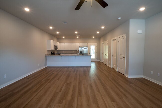 Building Photo - 1183 N Pink Ter