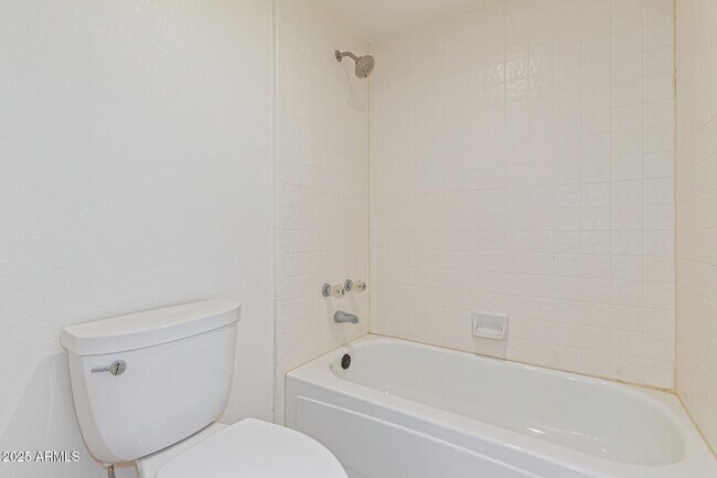 Building Photo - 25645 S Brentwood Dr