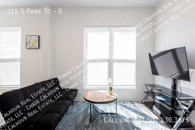 Building Photo - 315 S Park St