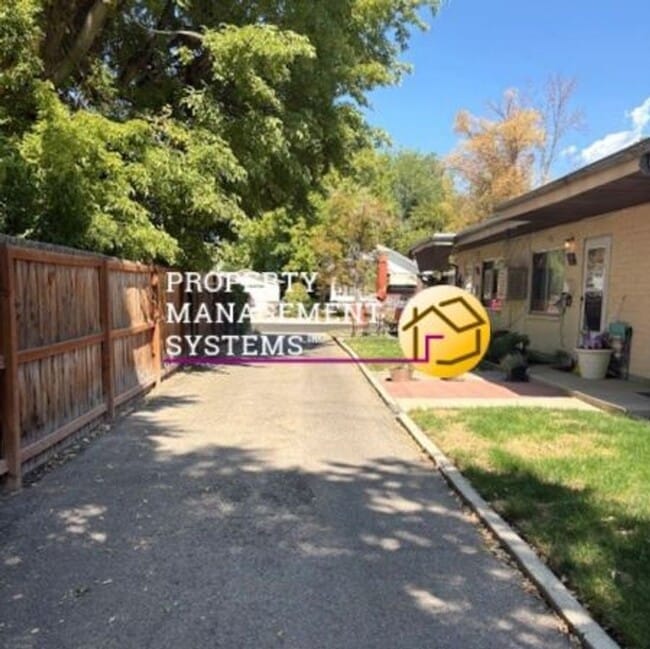 Building Photo - 1 Bedroom Apartment in SLC