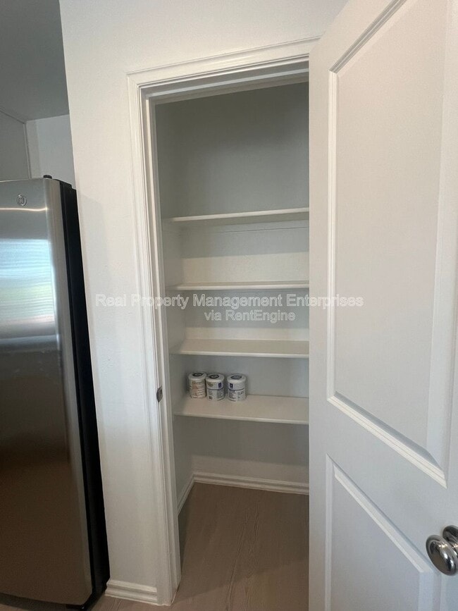 Building Photo - 14810 Razorbill Dr