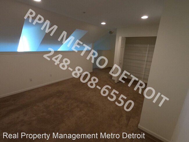 Building Photo - 3 br, 3 bath House - 1128 Faulkner N Bldg #E