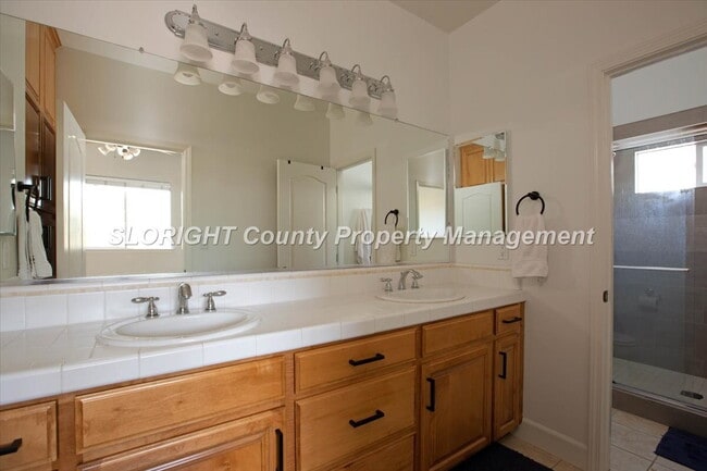 Building Photo - AVAILABLE MAY - Spacious Home in Arroyo Grande - 3 Bedroom / 2.5 Bathroom