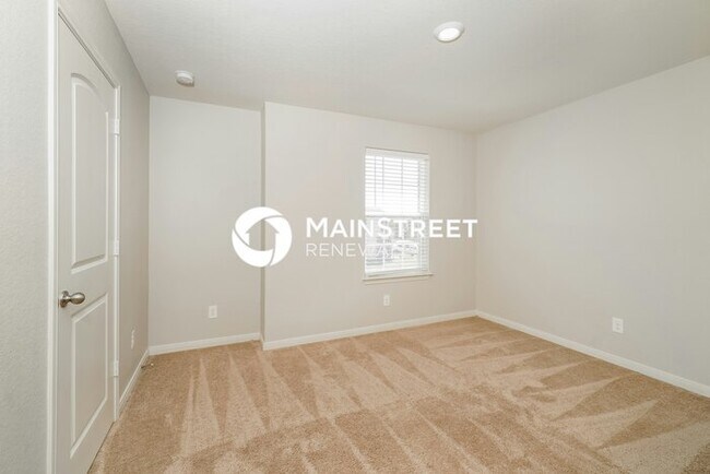 Building Photo - 4 Bedroom Pet-Friendly Home in New Braunfels, TX with Main Street Renewal