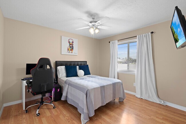 Building Photo - 3238 SW Constellation Rd