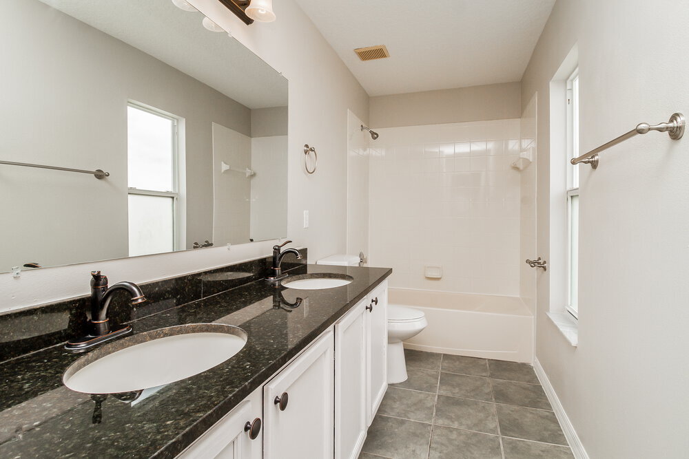 Building Photo - 15261 Harrowgate Way
