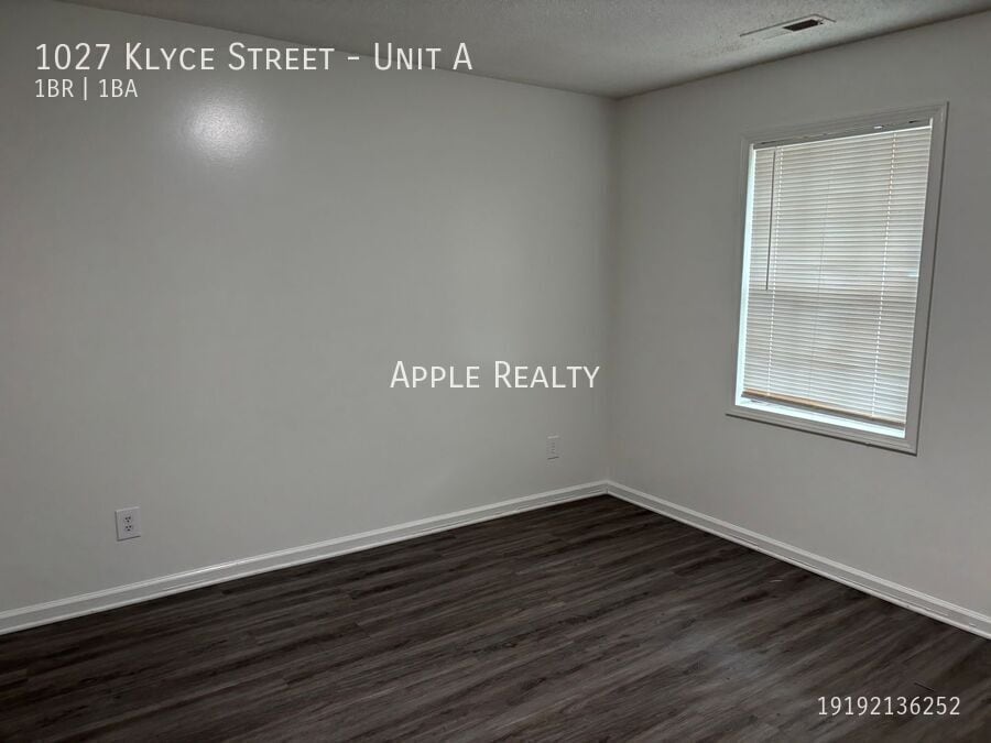 Building Photo - 1027 Klyce St