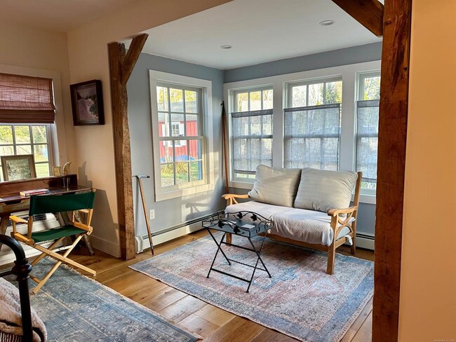 Building Photo - 43 Pennywise Ln