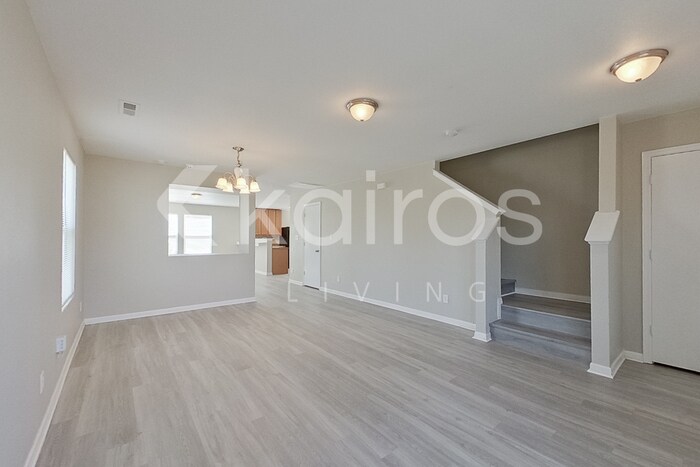 Building Photo - 100 Farmington Dr