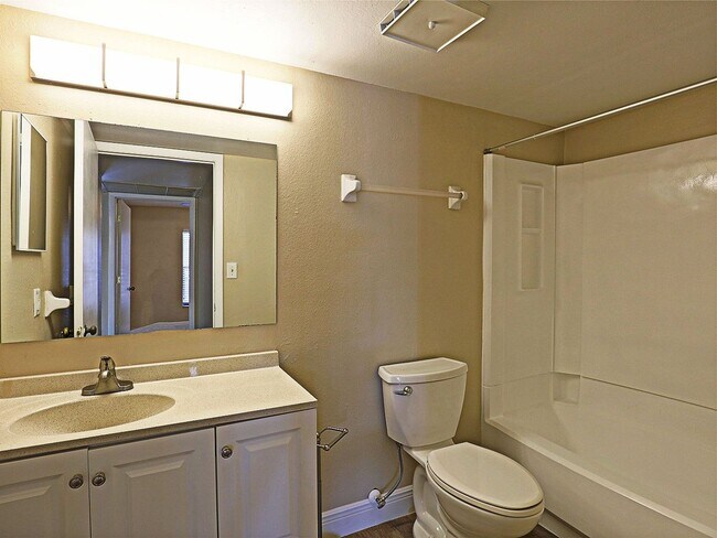 Building Photo - Mystic Gardens 5319-1905