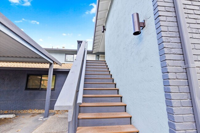 Building Photo - 1356 Monte Vista Ave