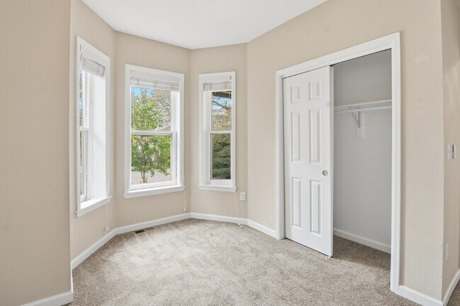 Building Photo - $2,995.95- 3 Bed, 2 Bath Home in Highlands Ranch with In Unit Laundry!