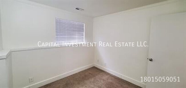 Building Photo - 425 E Creekside Cir