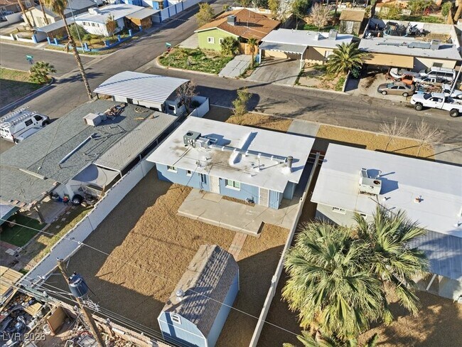 Building Photo - 604 Stanford St