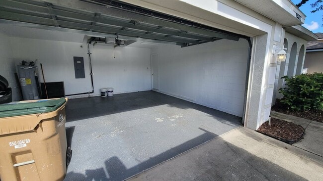 Building Photo - 15317 Markham Dr