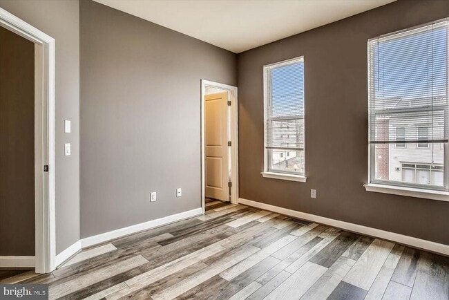 Building Photo - 2526 Sheridan Rd SE