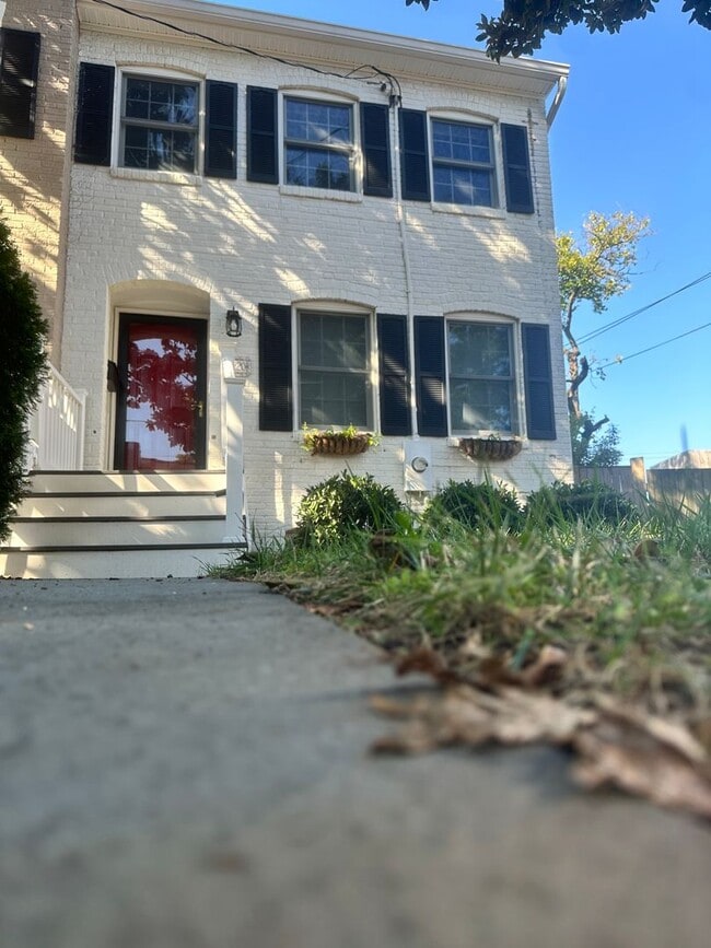 Building Photo - 1220 Portner Rd