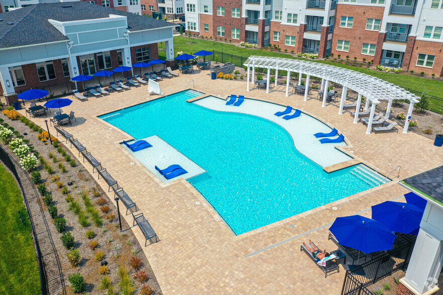 Center West Apartments - 701 Watkins View Dr Midlothian VA 23114 ...