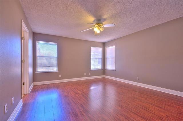 Building Photo - 1409 Ellingsworth Dr