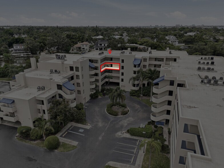 Building Photo - 835 S Osprey Ave