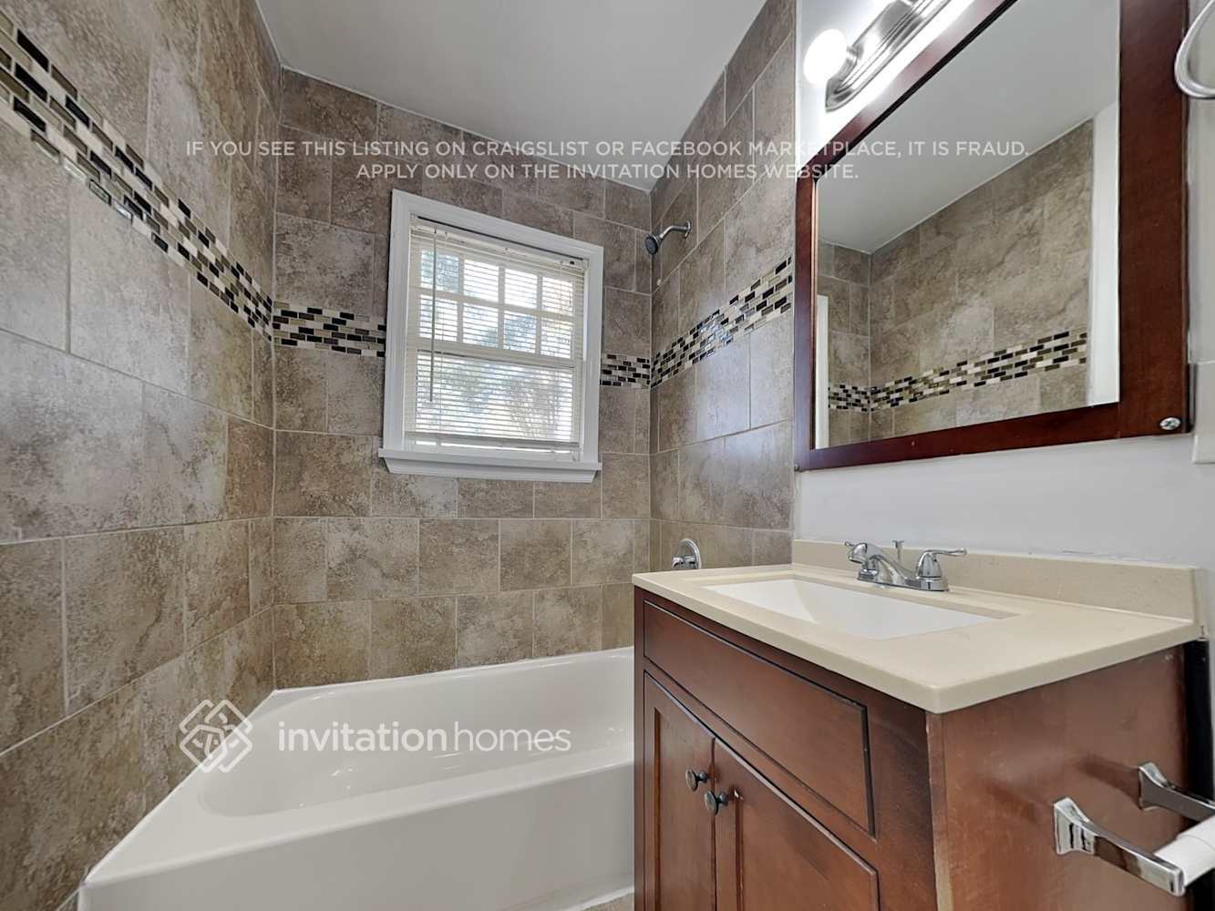 Building Photo - 142 Dahlgren St SE