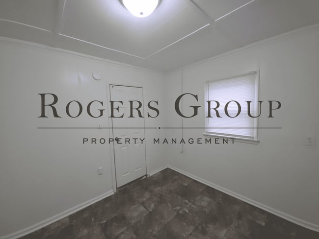 Building Photo - 912 Water St