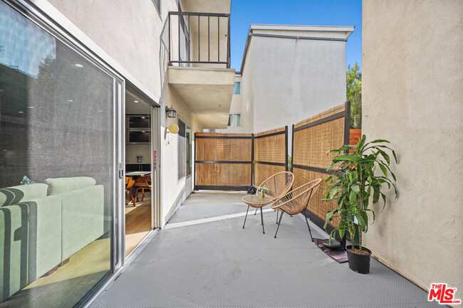 Building Photo - 1045 Kings Rd