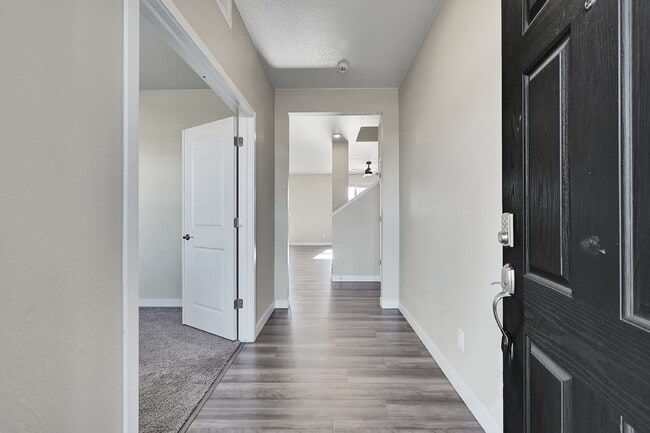 Building Photo - $3,340.95 - 5 Bed, 3 Bath Home in Thornton with Cozy Fireplace and Fenced-in Yard