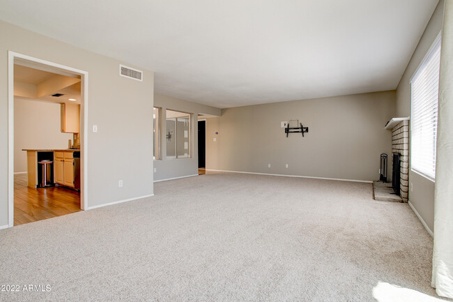 Building Photo - 11601 S Maze Ct