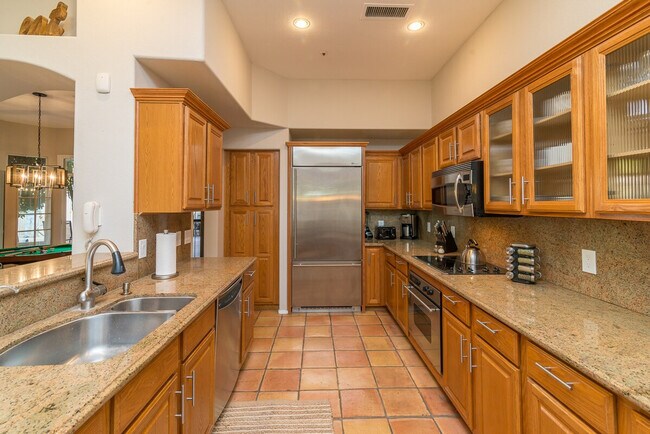 Building Photo - 9315 E Aster Dr