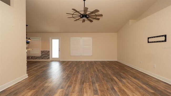 Building Photo - 6856 Wirevine Dr