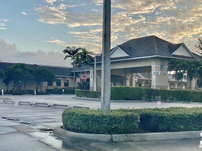 Building Photo - 4501 Fountains Dr S