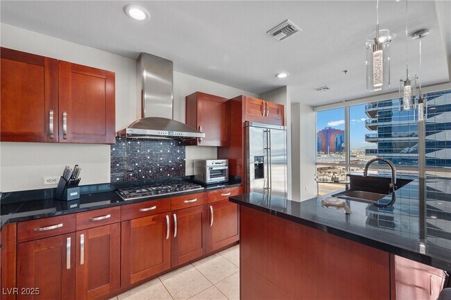 Building Photo - 4525 Dean Martin Dr