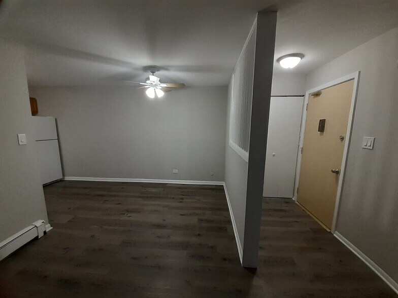 Building Photo - 1165 Meadow Ln