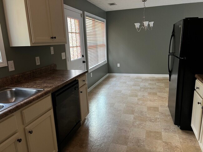 Building Photo - 65 Sampson Ct