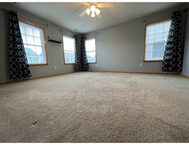 Building Photo - 4536 NE McDougal Ln