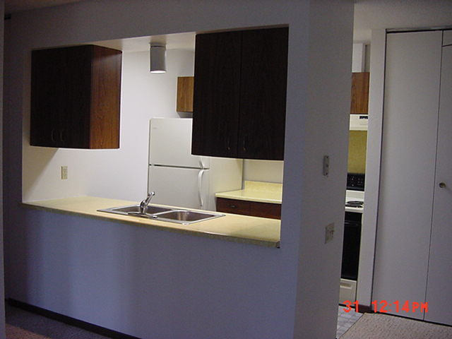 Building Photo - Hillcrest Manor Apartments