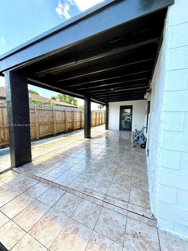 Building Photo - 11462 SW 225th St