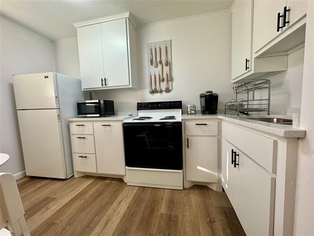 Building Photo - 2401 Church St