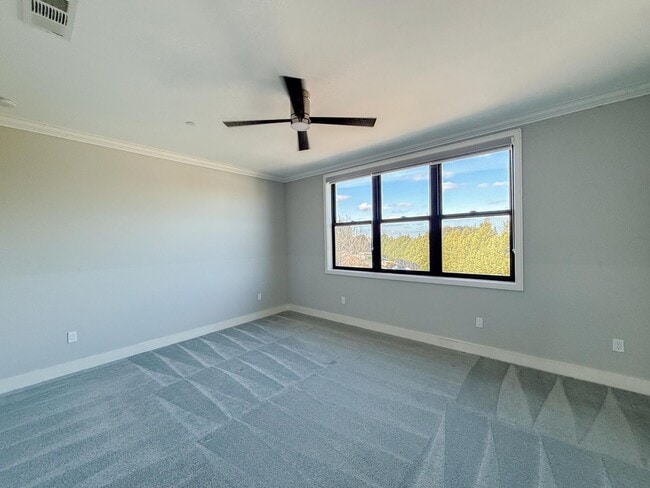 Building Photo - Newer Modern Single Family Home With Cupertino Schools