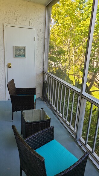 Balcony - 205 S McMullen Booth Rd