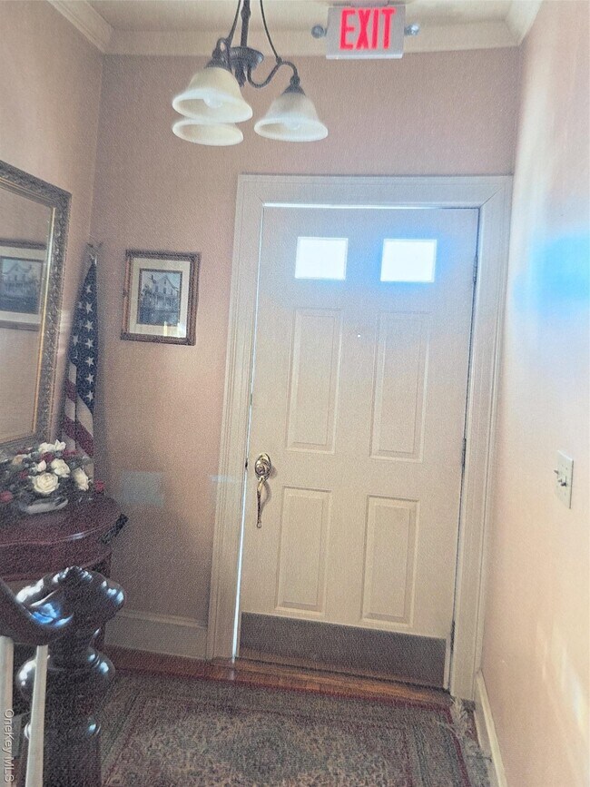 Building Photo - 3 Everett Ave