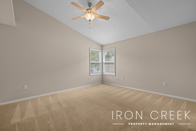 Building Photo - Quiet Abode in Prime Location with Easy Ac...