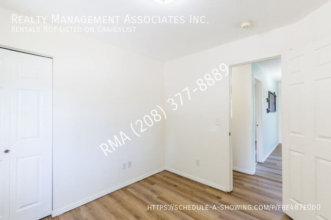 Building Photo - 4118 W Glenn St