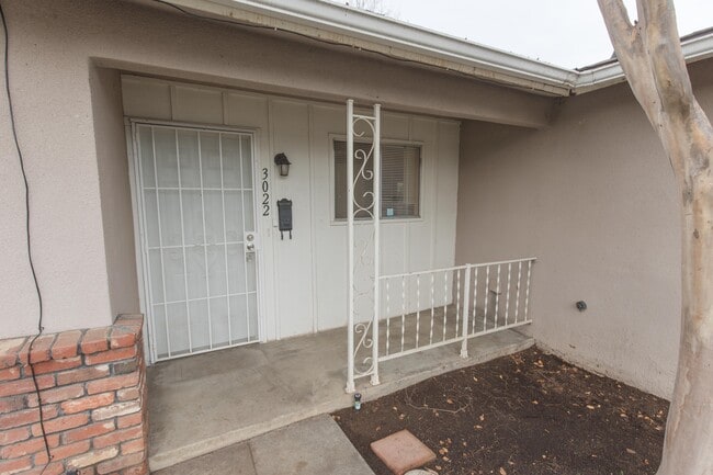 Building Photo - 3022 W San Gabriel Ave