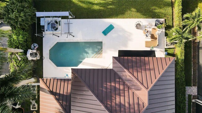 Building Photo - 19250 SW 30th St