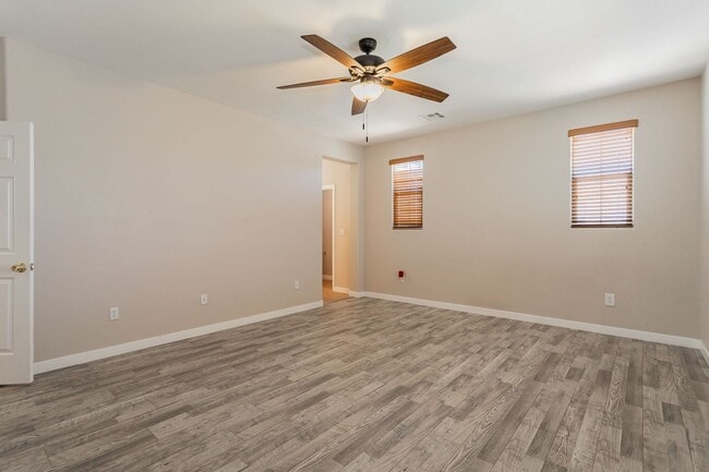 Building Photo - 8611 Splendid Leaf Ct