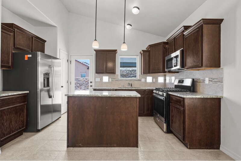 Building Photo - 245 Hunstanton St