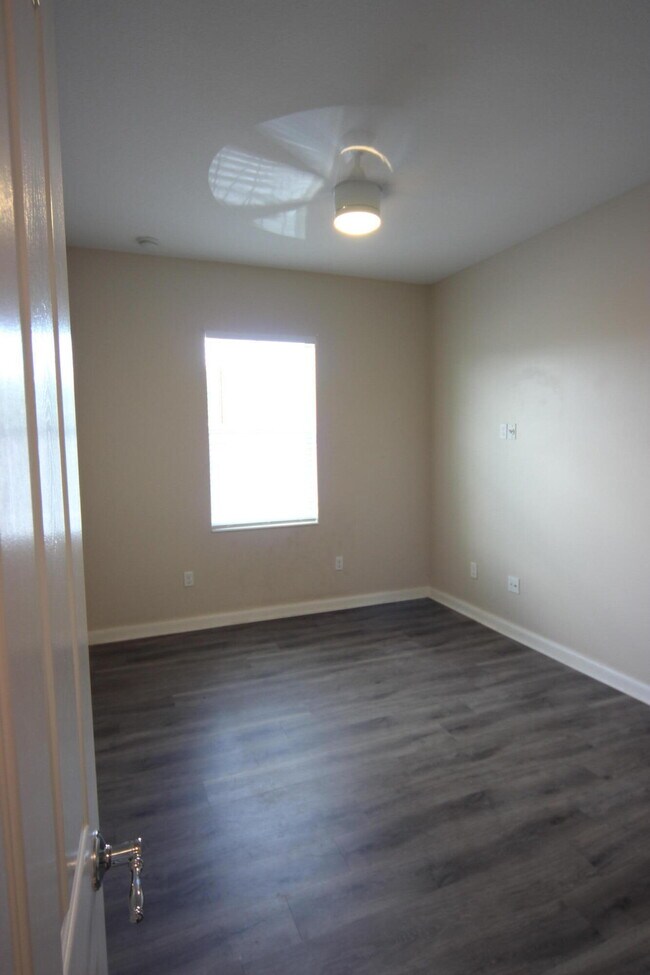 Building Photo - 1165 Islamorada Dr